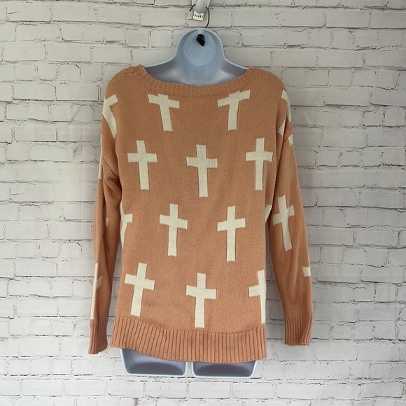 Knitted crosses  sweater - Picture 4 of 9